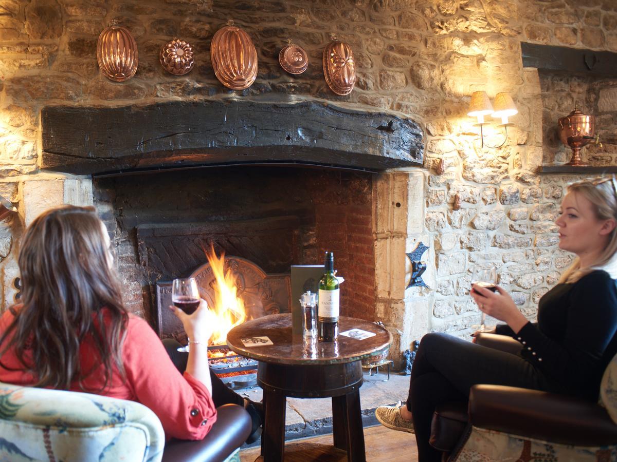 Bear And Ragged Staff Hotel Cumnor Bagian luar foto